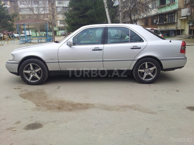 Mercedes C 230 1997, 220,000 km - 2.3 l - Bakı