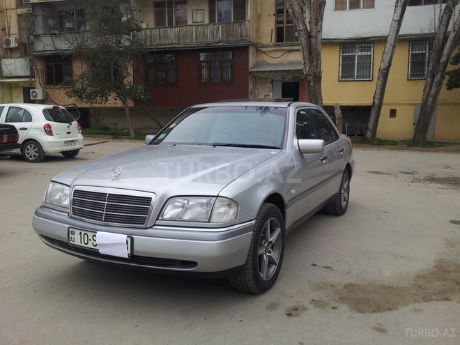 Mercedes C 230 1997, 220,000 km - 2.3 l - Bakı
