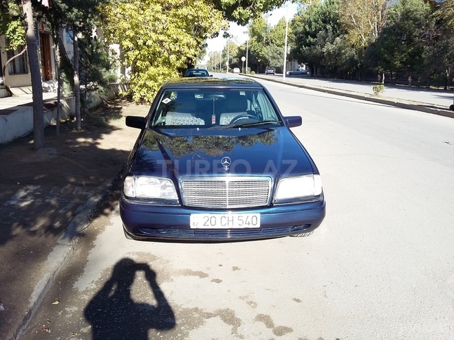 Mercedes C 220 1995, 380,000 km - 2.2 l - Sumqayıt
