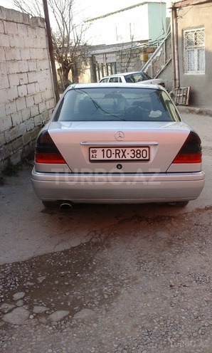 Mercedes C 180 1994, 335,000 km - 1.8 l - İsmayıllı