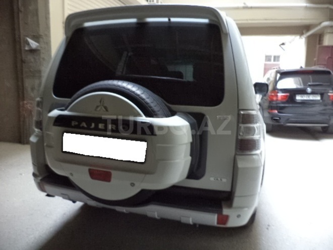 Mitsubishi Pajero 2011, 90,500 km - 3.5 л - Bakı