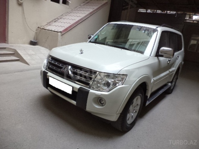 Mitsubishi Pajero 2011, 90,500 km - 3.5 л - Bakı