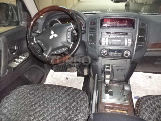 Mitsubishi Pajero 2011, 90,500 km - 3.5 л - Bakı
