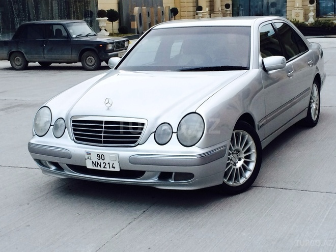 Mercedes E 220 2000, 255,000 km - 2.2 l - Bakı