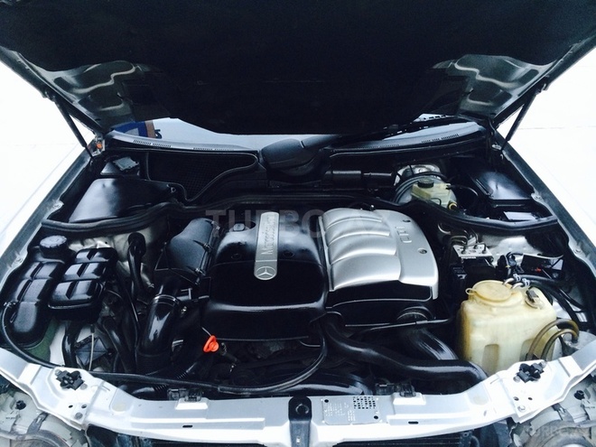 Mercedes E 220 2000, 255,000 km - 2.2 l - Bakı