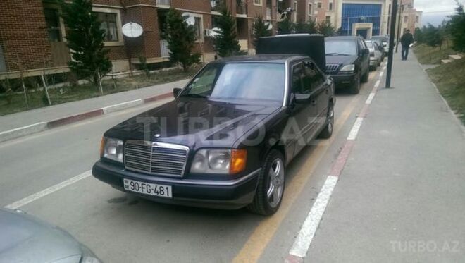 Mercedes E 220 1993, 312,000 km - 2.2 л - Bakı