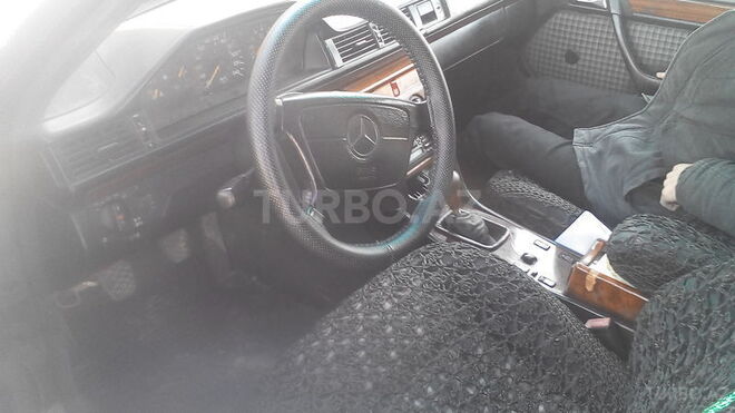 Mercedes E 220 1993, 312,000 km - 2.2 л - Bakı