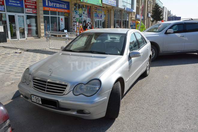 Mercedes C 180 2000, 200,606 km - 2.0 л - Bakı