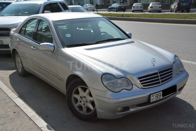 Mercedes C 180 2000, 200,606 km - 2.0 л - Bakı