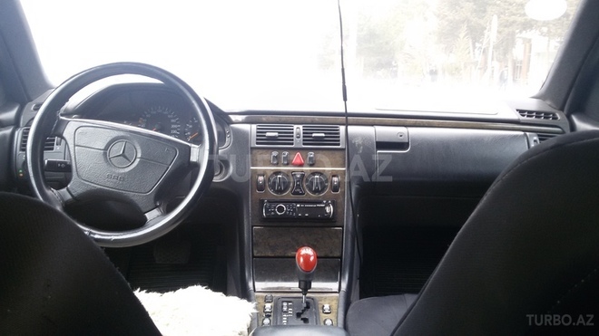 Mercedes E 230 1997, 405,475 km - 2.3 l - Sumqayıt