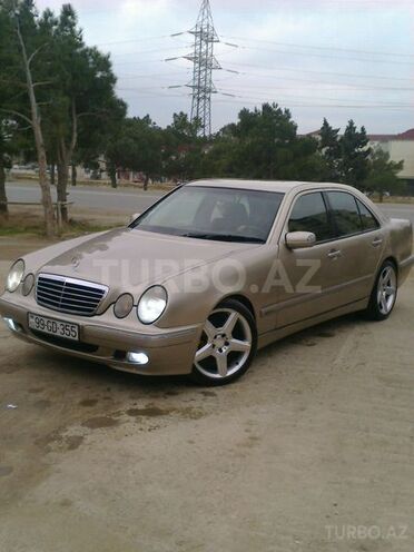 Mercedes E 220 2001, 200,000 km - 2.2 l - Bakı