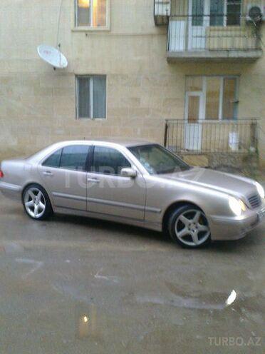 Mercedes E 220 2001, 200,000 km - 2.2 l - Bakı