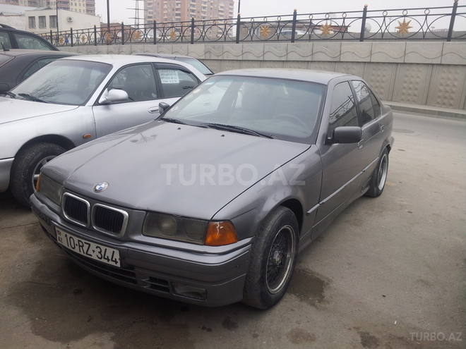 BMW 318 1992, 440,000 km - 1.8 l - Bakı