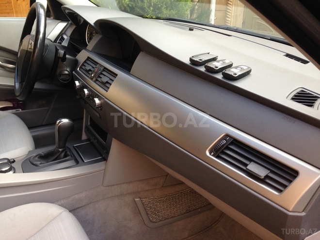 BMW 525 2006, 237,000 km - 2.5 l - Bakı