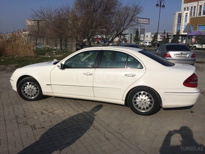 Mercedes E 320 2002, 200,000 km - 3.2 л - Bakı