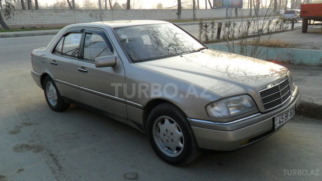 Mercedes C 220 1994, 211,578 km - 2.2 l - Mingəçevir