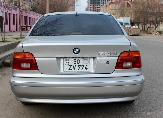 BMW 525 2002, 215,000 km - 2.5 l - Bakı
