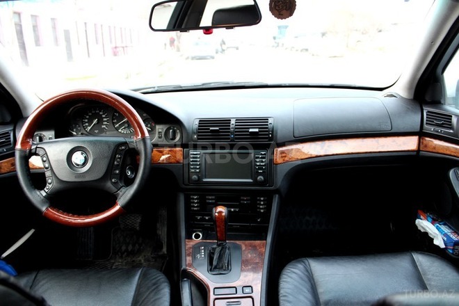 BMW 525 2002, 215,000 km - 2.5 l - Bakı