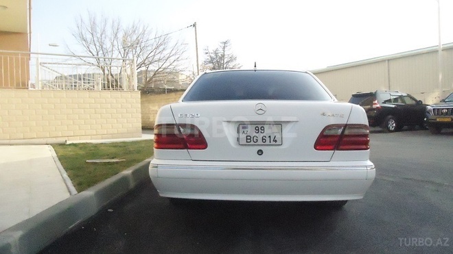 Mercedes E 320 2000, 253,500 km - 3.2 l - Bakı