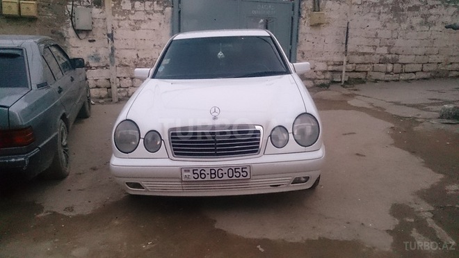 Mercedes E 240 1998, 320,000 km - 2.4 l - Bakı