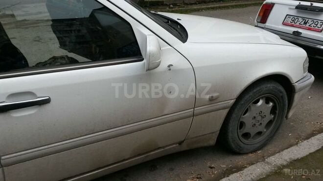 Mercedes C 240 1997, 200,000 km - 2.4 l - Bakı