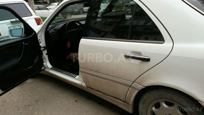 Mercedes C 240 1997, 200,000 km - 2.4 l - Bakı