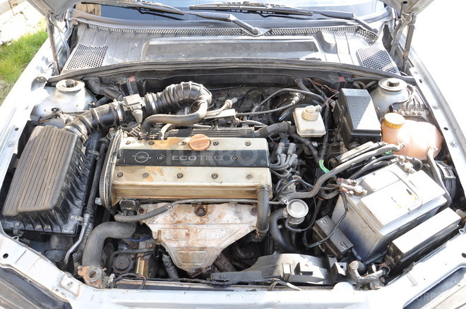 Opel Vectra 1997, 204,294 km - 2.0 l - Bakı