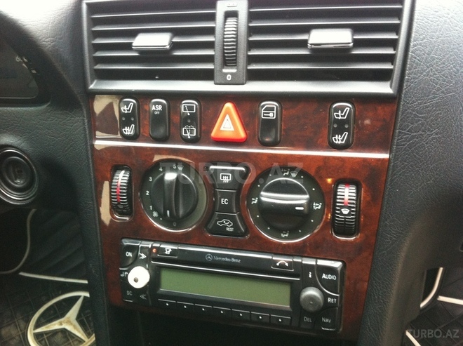Mercedes C 220 1999, 30,000 km - 1.4 l - Biləsuvar