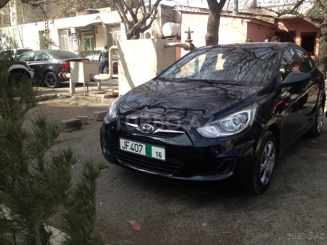 Hyundai Accent 2012, 32,000 km - 1.4 l - Bakı