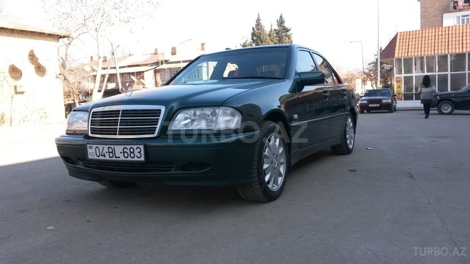 Mercedes C 220 1999, 250,000 km - 2.2 l - Gəncə