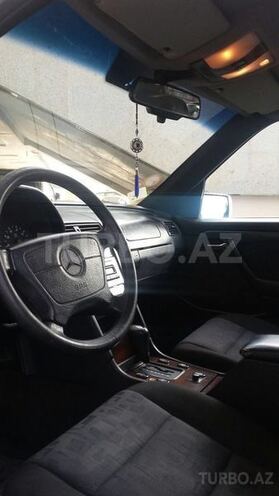 Mercedes C 200 1995, 173,000 km - 2.0 l - Bakı