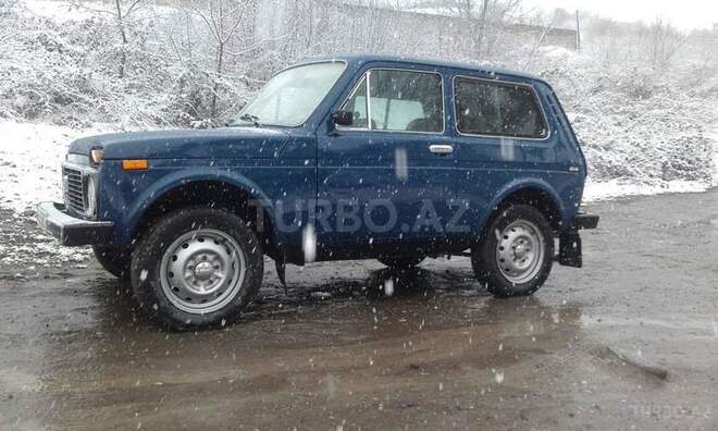 LADA (VAZ) Niva 1991, 9,000,000 km - 1.6 l - Quba