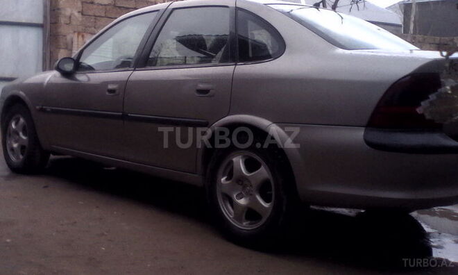 Opel Vectra 1996, 210,000 km - 1.7 l - Bakı