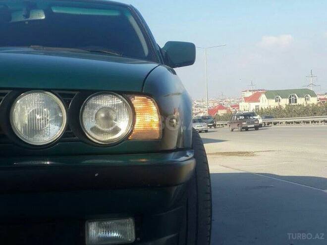 BMW 525 1991, 300,000 km - 2.5 l - Bakı
