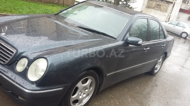 Mercedes E 240 2000, 227,000 km - 2.6 l - Bakı