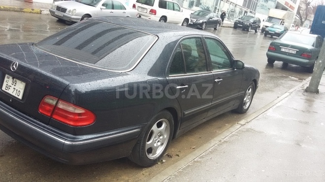 Mercedes E 240 2000, 227,000 km - 2.6 l - Bakı