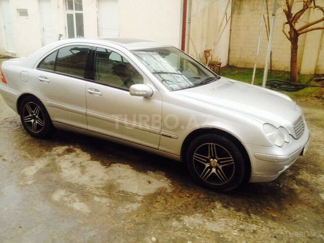 Mercedes C 240 2001, 168,000 km - 2.6 l - Sumqayıt