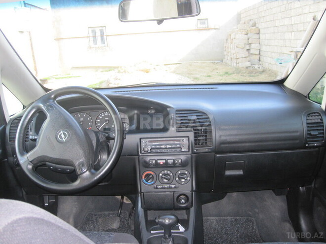 Opel Zafira 2000, 260,000 km - 1.8 l - Bakı