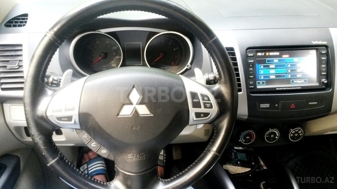 Mitsubishi Outlander 2009, 128,000 km - 2.4 l - Bakı