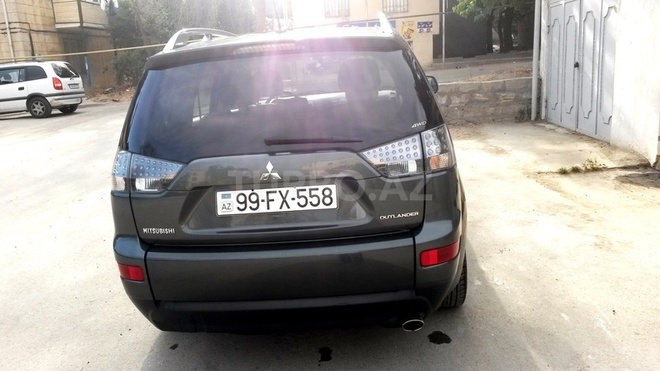 Mitsubishi Outlander 2009, 128,000 km - 2.4 l - Bakı
