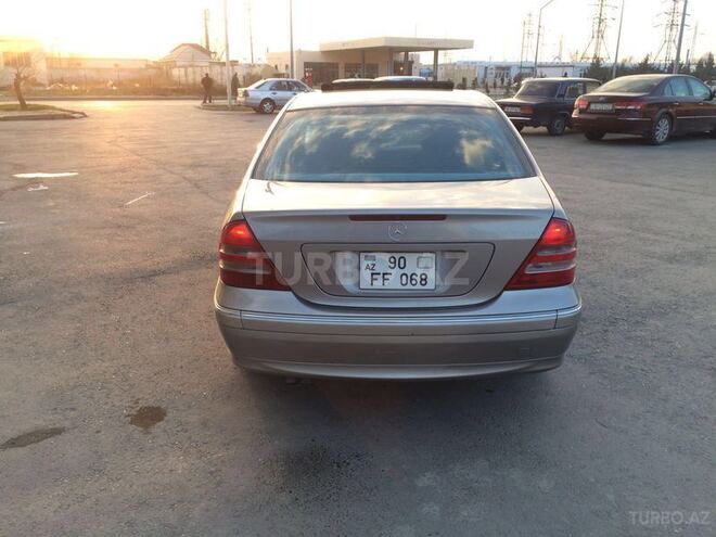 Mercedes C 240 2003, 178,000 km - 2.4 l - Sumqayıt