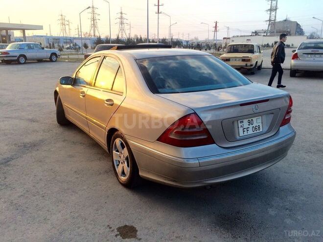 Mercedes C 240 2003, 178,000 km - 2.4 l - Sumqayıt