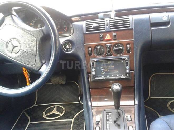 Mercedes E 230 1996, 272,600 km - 2.3 l - Bakı