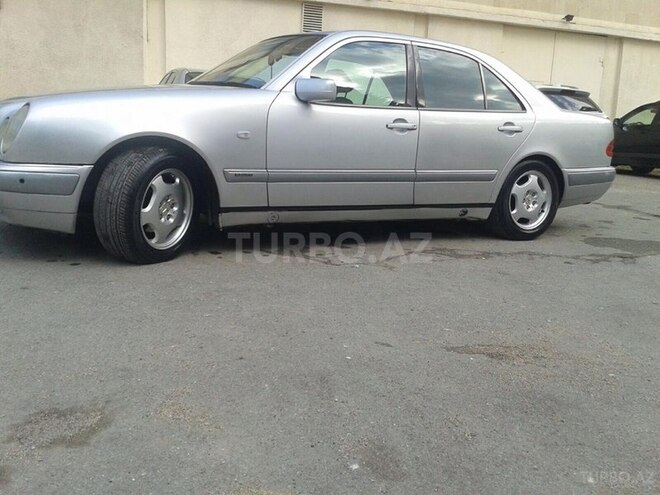 Mercedes E 230 1996, 272,600 km - 2.3 l - Bakı