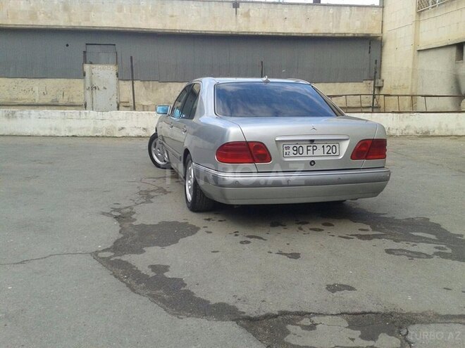 Mercedes E 230 1996, 272,600 km - 2.3 l - Bakı