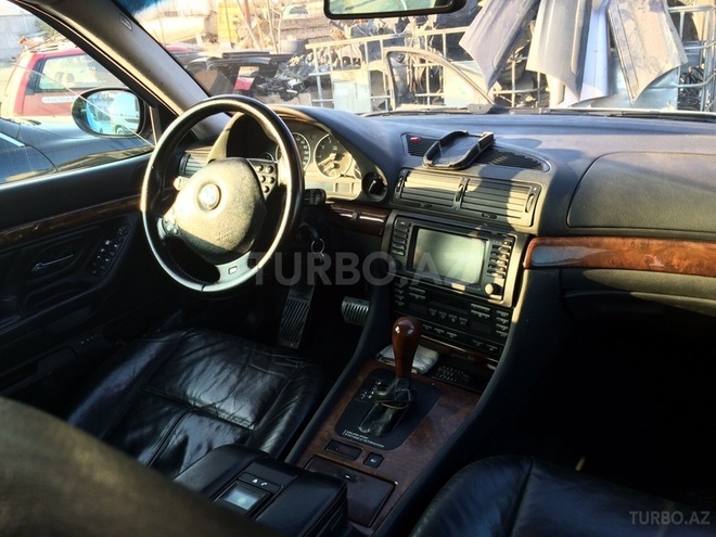BMW 740 1999, 305,000 km - 4.4 l - Bakı