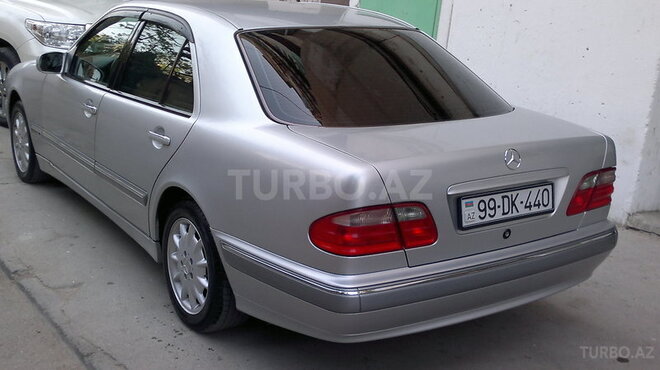 Mercedes E 240 2000, 180,000 km - 2.4 l - Bakı
