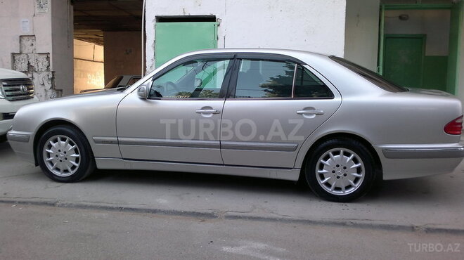 Mercedes E 240 2000, 180,000 km - 2.4 l - Bakı