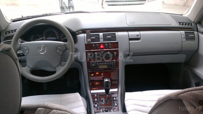 Mercedes E 240 2000, 180,000 km - 2.4 l - Bakı