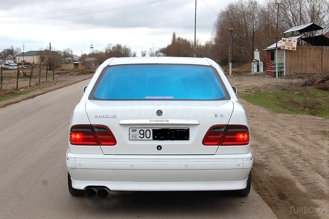 Mercedes E 320 2000, 220,000 km - 3.2 l - Bakı